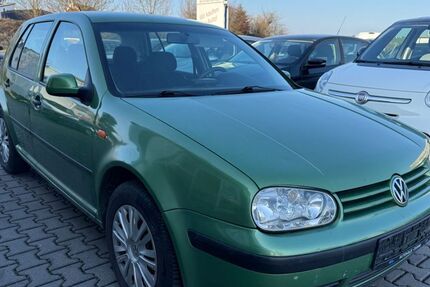 VW Golf 151.619 km 2.750 &euro; Münzenberg-Gambach 35516