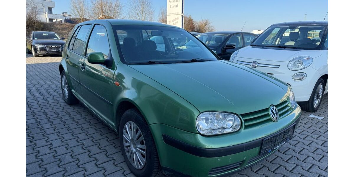 VW Golf 151.619 km 2.750 &euro; Münzenberg-Gambach 35516