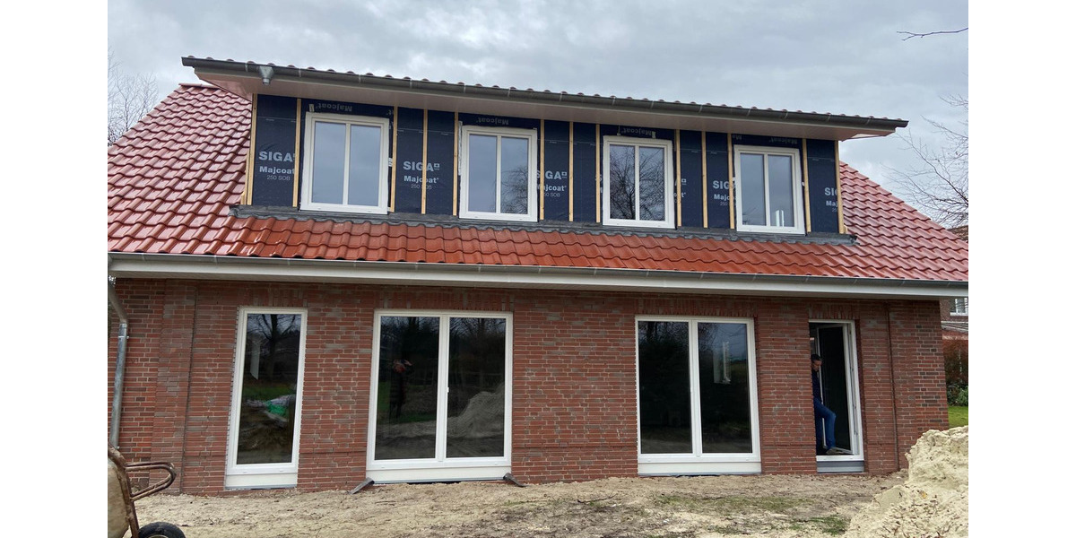 Moderne Neubau-Doppelhaushälfte (90 m²) nach KfW-70-Standard in L 3 zimmer