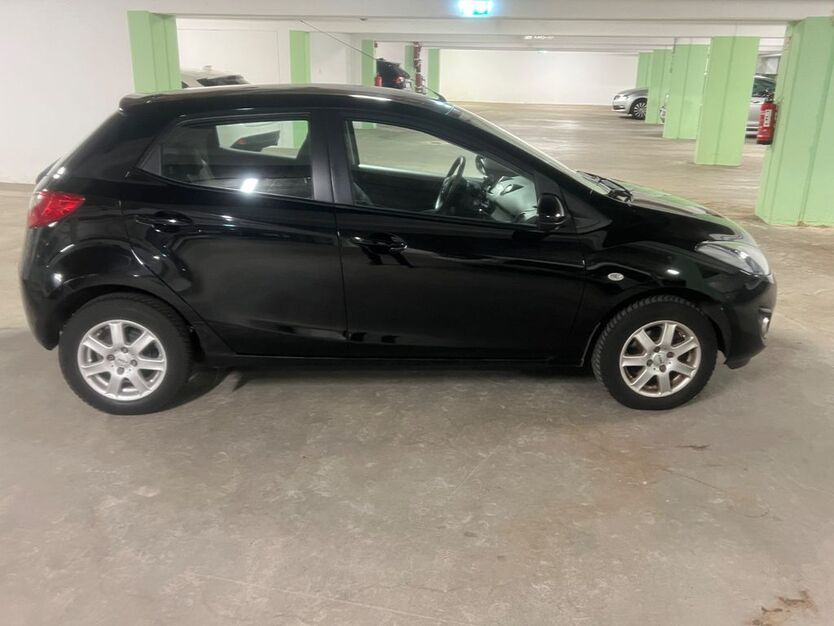 Mazda 2 59.000 km 9.400 € Frankfurt 60318