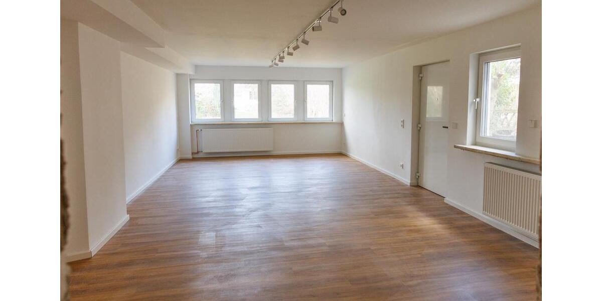 Luxuriös saniertes Einfamilienhaus mit Atelier & großem Garten 8 zimmer