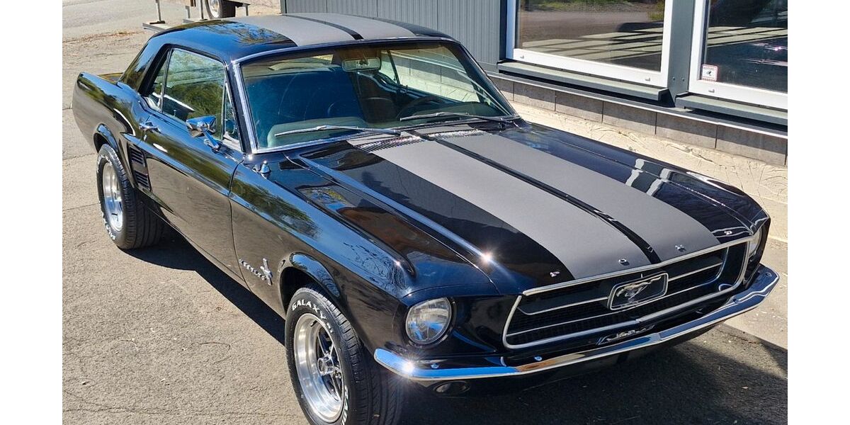 Ford Mustang 63.000 km 33.990 &euro; Breitscheid 35767