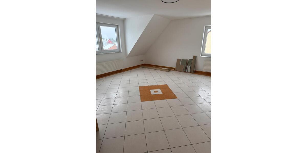 Etagenwohnung Bergen - 5 Zimmer, 103 m&sup2;, 1.020&euro; | Angebot:25539311
