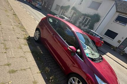 Ford Fiesta 118.100 km 3.100 &euro; Duisburg 47198