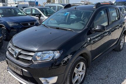 Dacia Sandero 137.000 km 2.990 &euro; München 81829