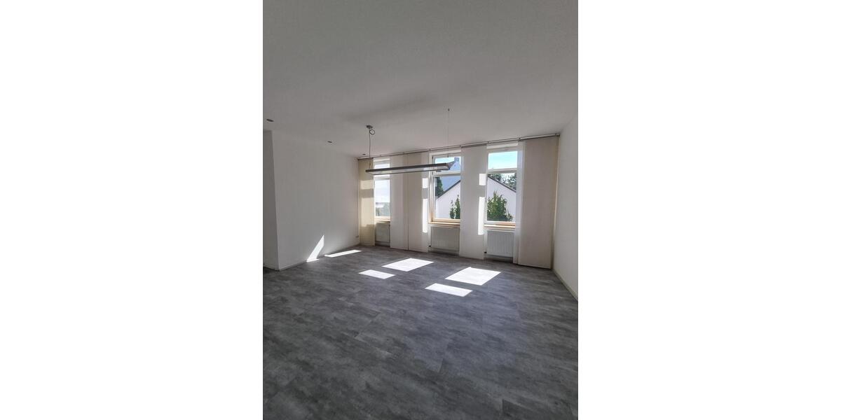 Etagenwohnung Coburg - 3 Zimmer, 81 m&sup2;, 685&euro; | Angebot:26676162