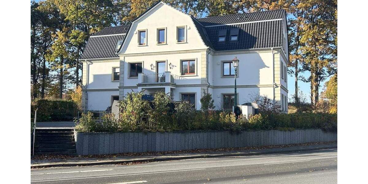 Exklusives Wohnen im Sandsteintrio in Hittfeld im Obergeschoss mit BalkonErstbezug! 3 zimmer