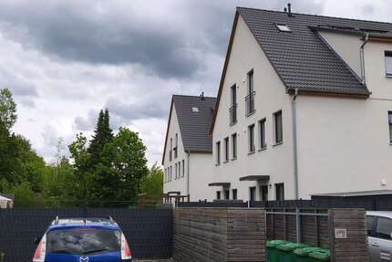 Haus Zossen - 5 Zimmer, 165 m&sup2;, 1.800&euro; | Angebot:26855800