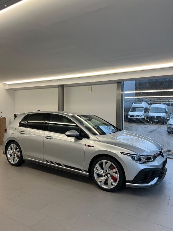 VW Golf 39.000 km 31.500 € Kalbach 36148