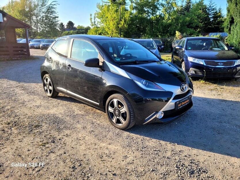 Aygo (X)