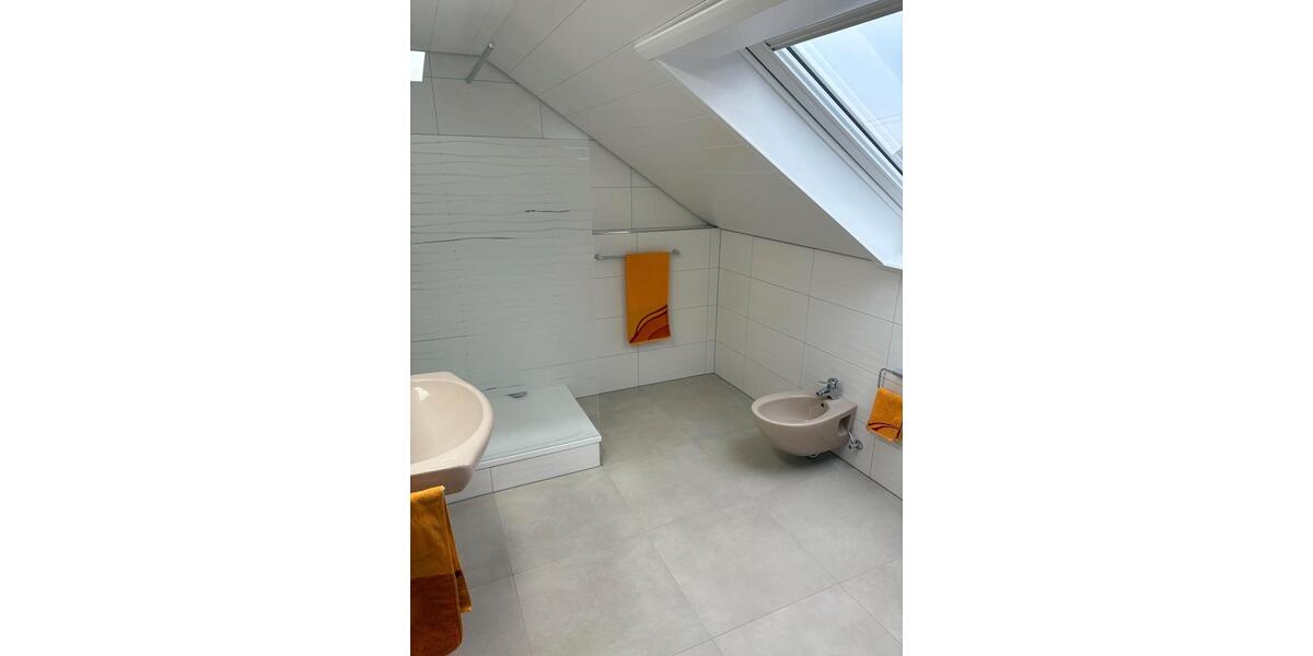 Dachgeschoßwohnung Giengen an der Brenz - 3 Zimmer, 90 m&sup2;, 950&euro; | Angebot:26222363