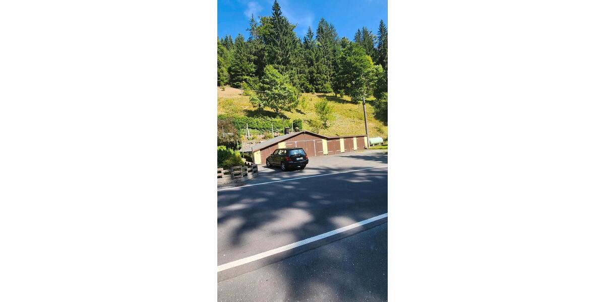 Doppelhaushälfte Neuhaus am Rennweg - 8 Zimmer, 140 m&sup2;, 75.000&euro; | Angebot:25873708