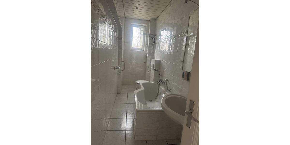 Etagenwohnung Freiburg Wiehre - 3 Zimmer, 111 m&sup2;, 1.670&euro; | Angebot:26359732