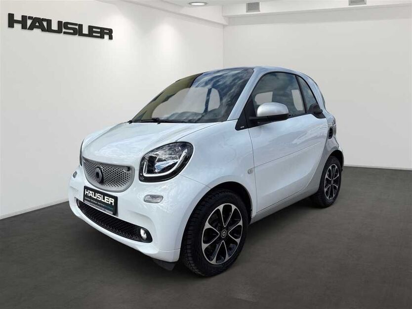 Smart ForTwo 62.230 km 9.890 € München 81673