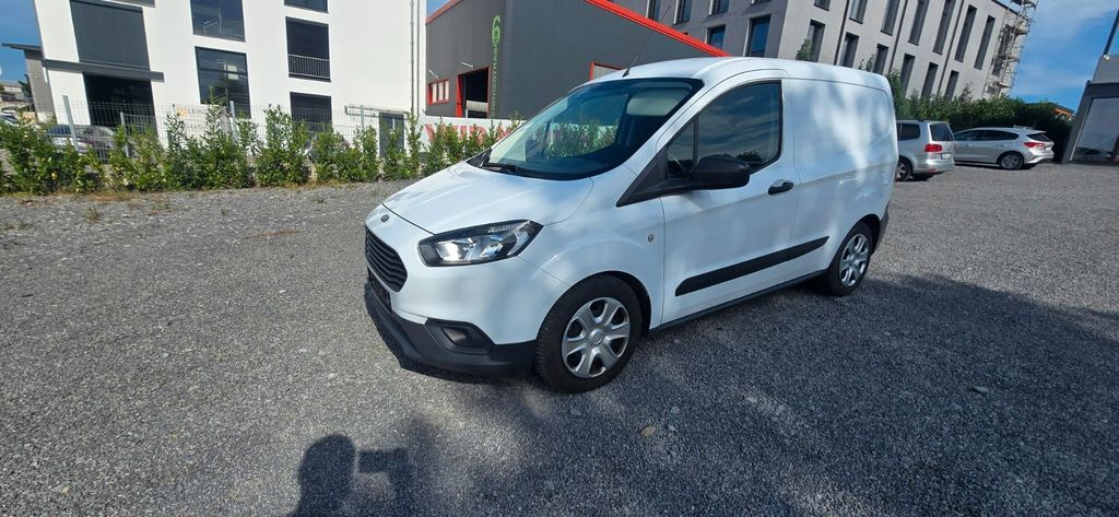 Ford Tourneo Courier 24.890 km 13.500 € Leingarten 74211