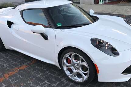 Alfa Romeo 4C 13.800 km 70.500 € Berlin 12683