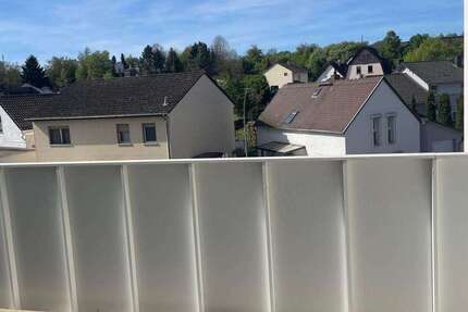Wohnung Friedberg (Hessen) - 3 Zimmer, 91 m&sup2;, 1.450&euro; | Angebot:26427443