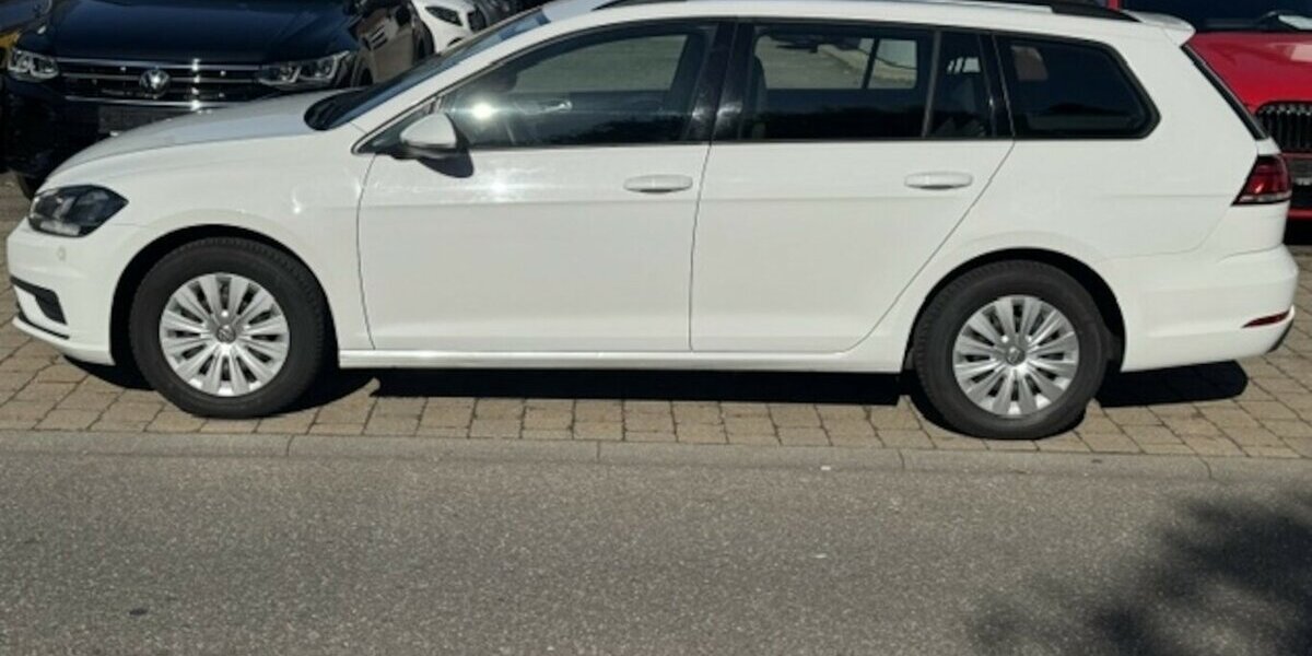 VW Golf Variant 1.6 TDI DSG Trendline Start-Stopp 196.200 km 7.990 &euro; Neckarsulm 74172
