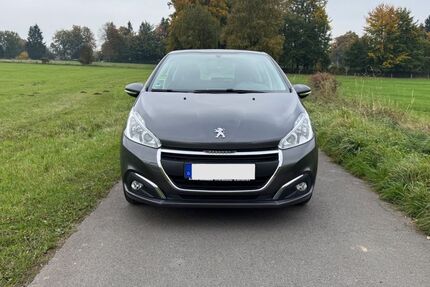 Peugeot 208 70.000 km 8.000 € Düsseldorf 40547