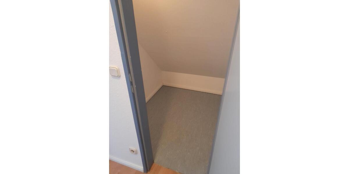 Dachgeschoßwohnung Braunschweig Lehndorf-Watenbüttel - 1 Zimmer, 25 m&sup2;, 80.000&euro; | Angebot:27447218