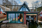 Reetgedecktes, winterfestes Bootshaus mit Bootsgarage und Motorboot am Ziegelsee sofort nutzbar - Ferienhaus Schwerin Werdervorstadt | Angebot:26421371