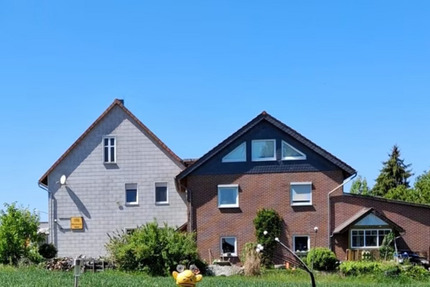 Idyllisches Mehrfamilienhaus mit großem Garten, Ausbaupotenzial & vielseitiger Nutzungsmöglichkeit 2 zimmer