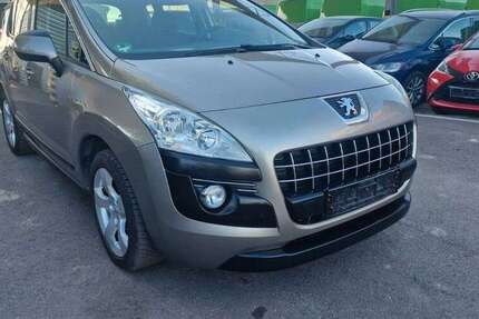 Peugeot 3008 82.259 km 4.900 € Berlin 13055