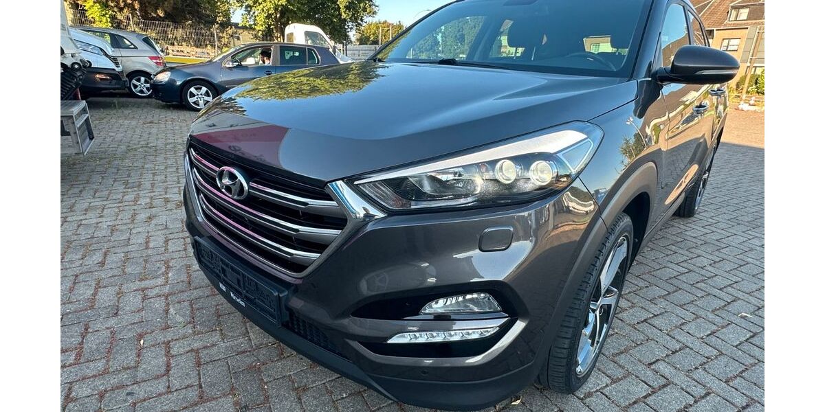 Hyundai TUCSON 161.000 km 11.499 &euro; würselen 52146