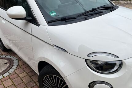 Fiat 500e 13.000 km 18.500 &euro; Auggen 79424