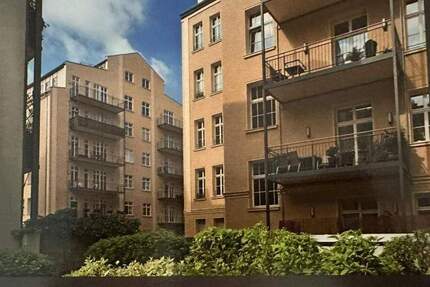 Moderne City-Wohnung mit Loggia im historischen Ring-Messehaus – Urbanes Wohnen im Zentrum-Nord von Leipzig. 2 zimmer