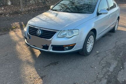 VW Passat 176.052 km 3.750 &euro; Bonn 53177