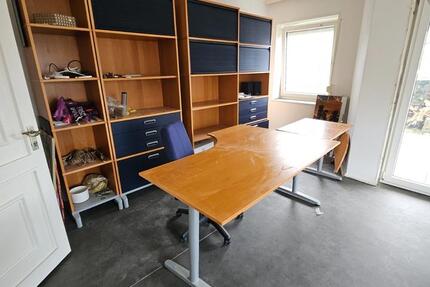 Büro Raum StellplatzHof Zentral HM Terasse Internet WC Küche zimmer