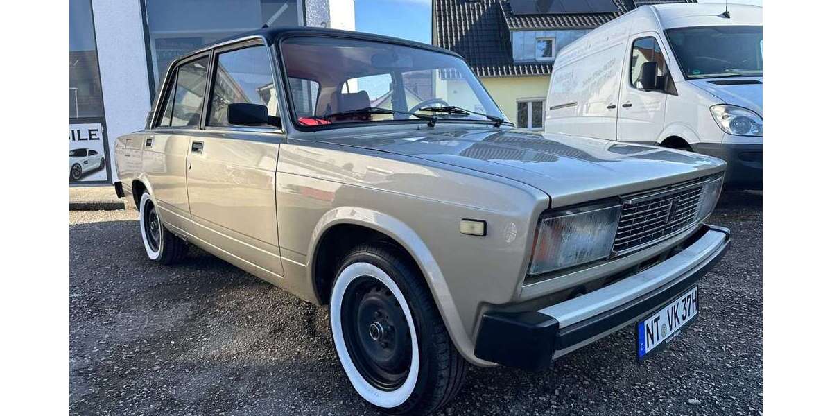 Lada Nova 46.646 km 8.999 &euro; Unterensingen 72669