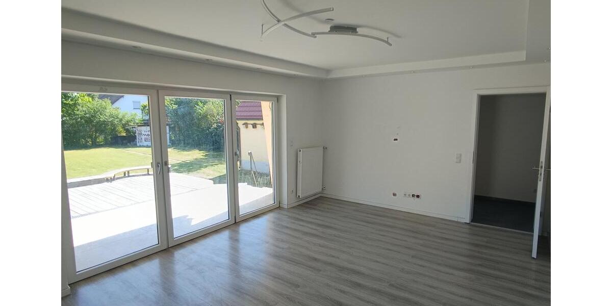 Einfamilienhaus Landau an der Isar - 6 Zimmer, 150 m&sup2;, 1.480&euro; | Angebot:26432104