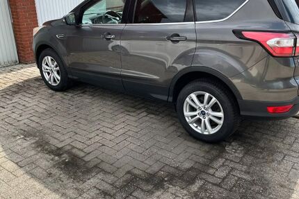 Ford Kuga 44.290 km 10.000 &euro; Bad Bentheim 48455