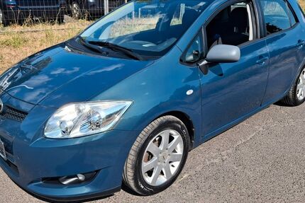 Toyota Auris 152.000 km 3.999 &euro; Eichenzell 36124