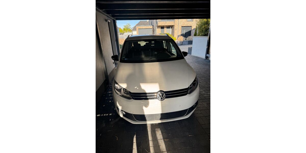 VW Touran 137.000 km 12.399 &euro; Wolfsburg 38442