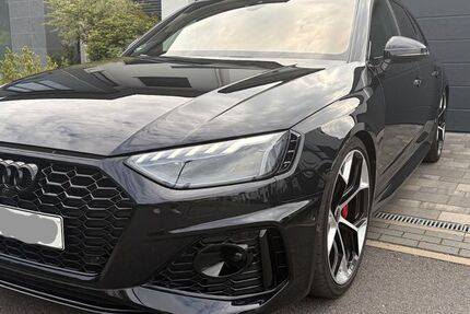 Audi RS4 19.000 km 82.800 &euro; Mühlenbecker Land 16552