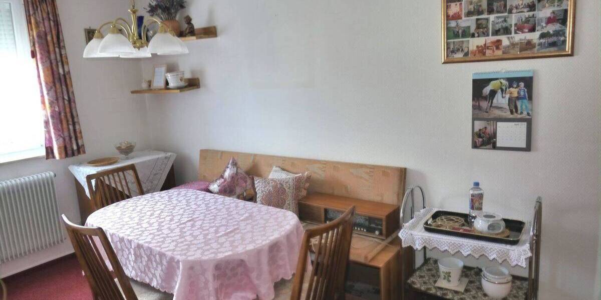 Doppelhaushälfte Trossingen - 9 Zimmer, 140 m&sup2;, 319.000&euro; | Angebot:26358877