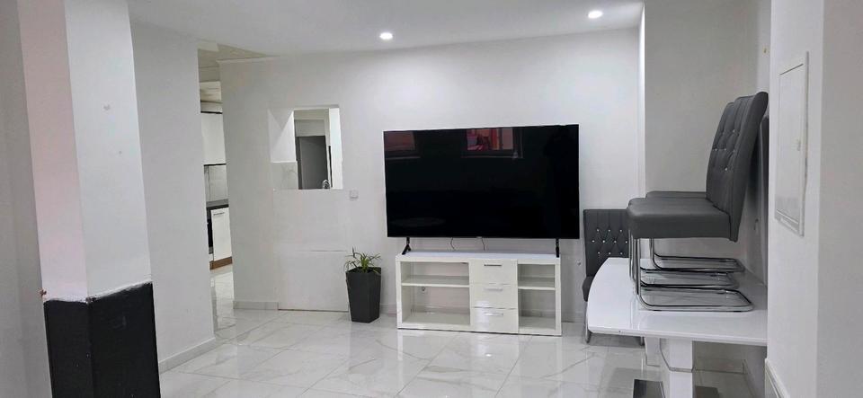 Dreizimmer Wohnung 750€ 3 zimmer