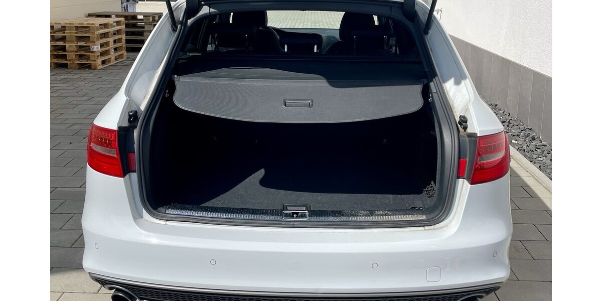 Audi A4 Avant 94.000 km 15.900 &euro; Amberg 92224