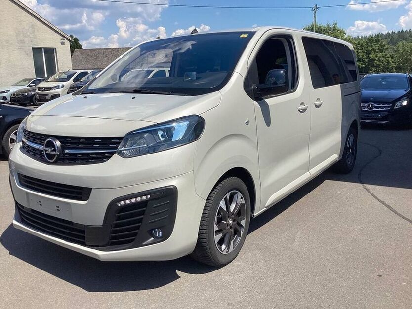 Zafira Life