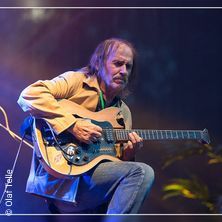 Jürgen Kerth - und die Eine, die schon so lange bei ihm ist 04.10.2025 Kleine Bühne in der Villa