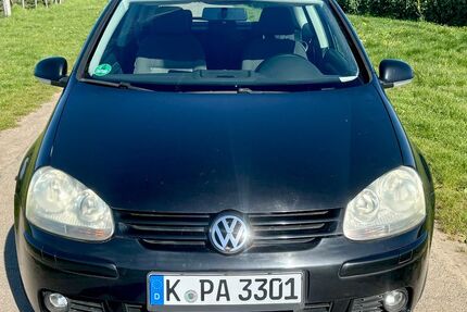 VW Golf 218.000 km 1.590 &euro; Köln 50859