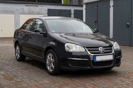 VW Jetta 80.000 km 4.700 &euro; Hamburg 20537