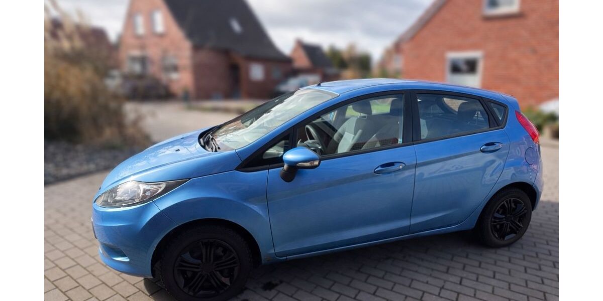 Ford Fiesta 124.400 km 3.600 &euro; Hinte 26759