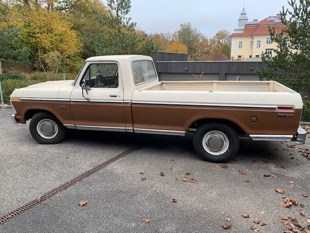 F 100