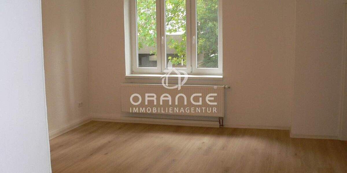 ***TOP: Erstbezug nach Sanierung :sonnige 4,5 -ZKB auf 93 QM WFL, Stadtmitte, im Hinterhaus nahe HBF 4 zimmer