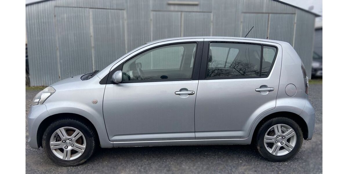 Subaru Justy 124.000 km 2.990 € Düsseldorf 40237