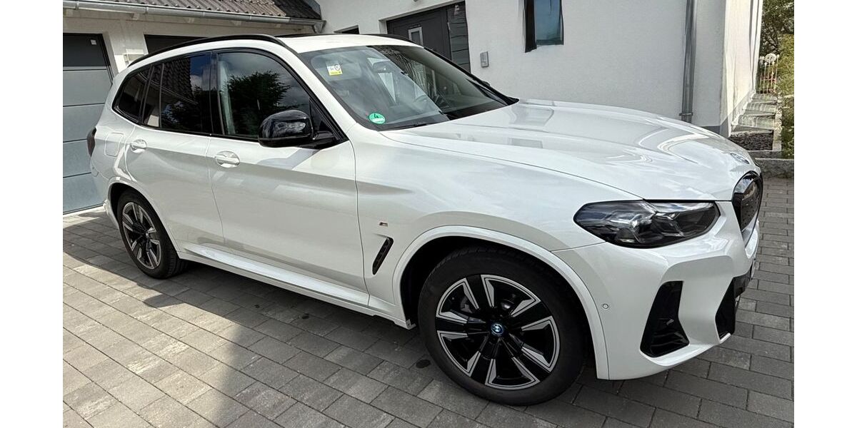 BMW iX3 27.500 km 43.000 &euro; Pinzberg 91361